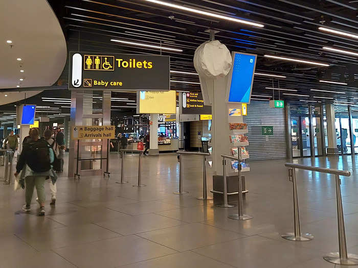 Alongside Dutch, signs around the airport were listed in English, as is the case in many major European airports. Some of the signs didn