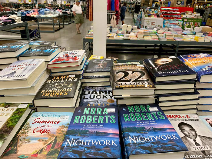 There are displays of books, clothing, puzzles, and other non-grocery items in the middle of the store, just like at Costco.