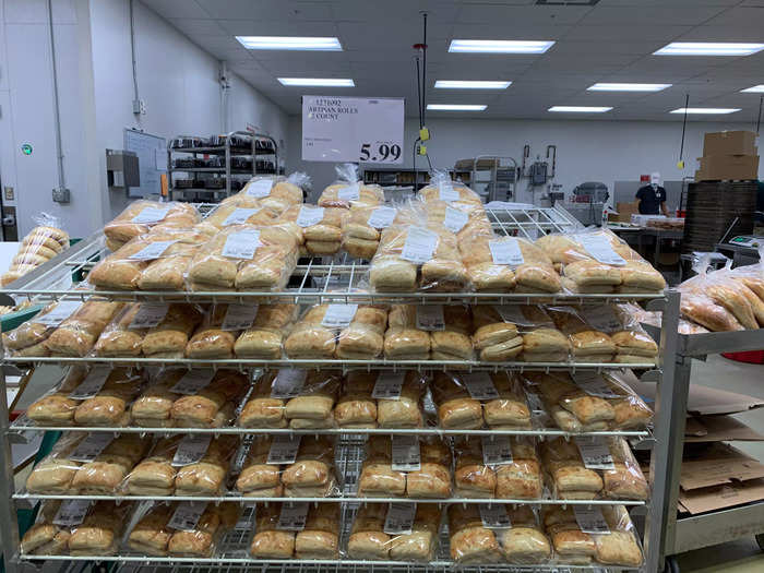 Fresh baked goods are displayed right in front of the kitchen.