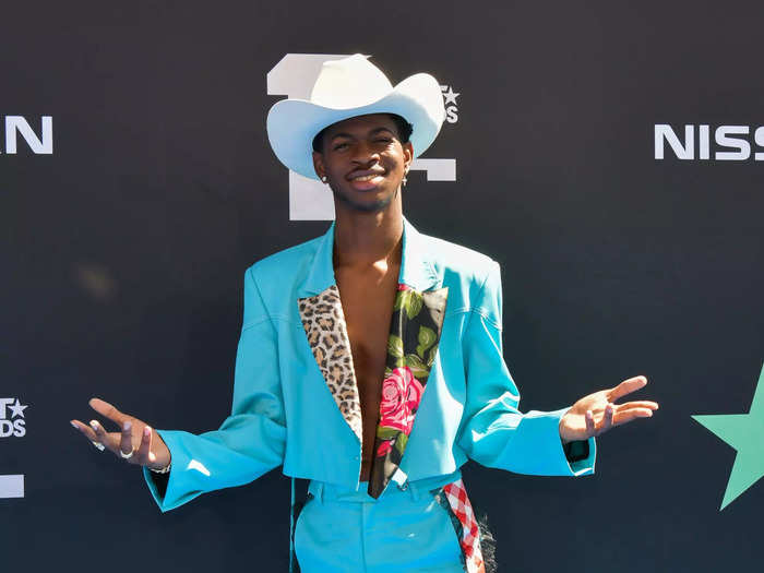 Lil Nas X looked incredible in a light-blue Pier Moss suit at the 2019 awards show.