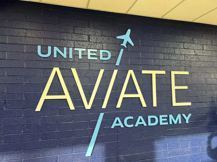 When I visited the academy, I met with three female student pilots — Abby Awosanya, 31 years old; Tunisia Solomon, 24; Grace Durbin, 21 — and Jill Mills, a United employee for more than 25 years.