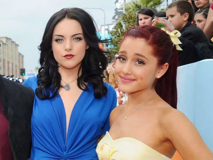 Ariana Grande and Elizabeth Gillies have continued their singalongs from their "Victorious" days.