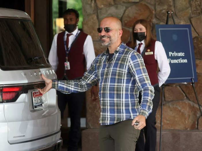 Dara Khosrowshahi, the CEO of Uber, gets ready to unload his bags.