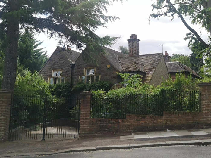 Walking the streets felt like I had left London because the houses were so large and often gated.