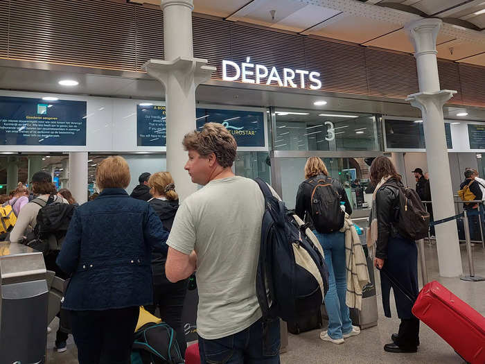 There was a big queue for the Eurostar too, but it was relatively fast-moving and only took me about 30 minutes to scan my boarding pass, go through security like at airports, and get my passport stamped. Though I had to send my suitcase through a scanner, I didn