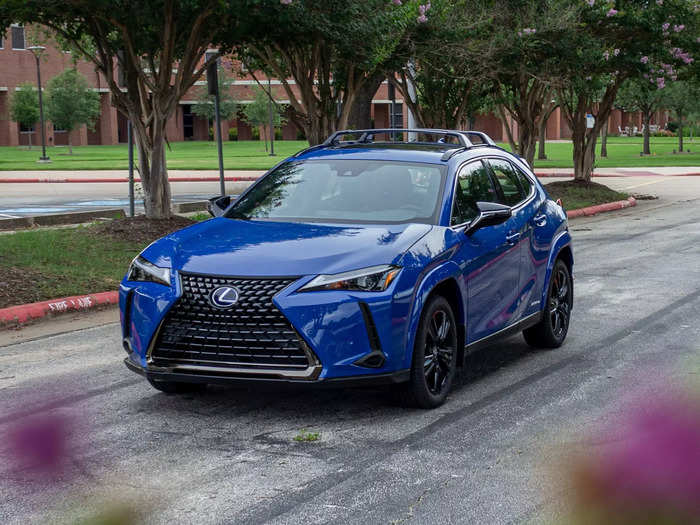 13. 2022 Lexus UX 250h: 42 mpg