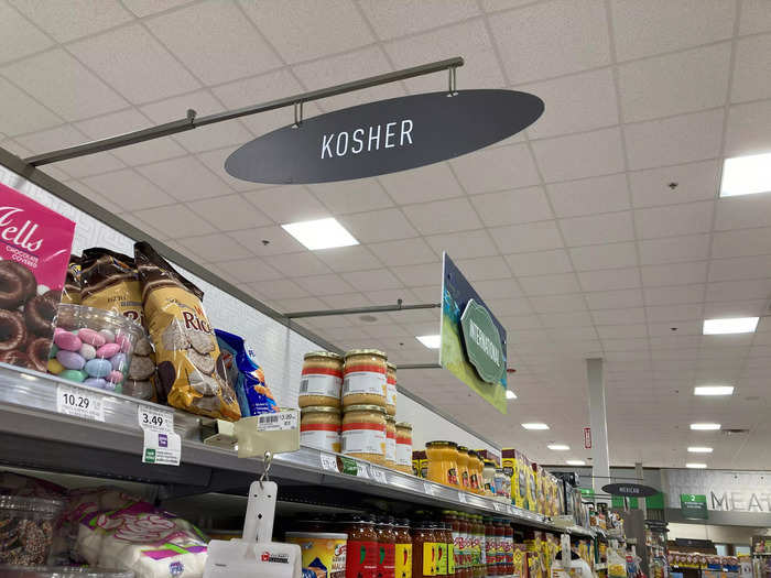 Publix had a well-stocked kosher section, something that I always look out for.