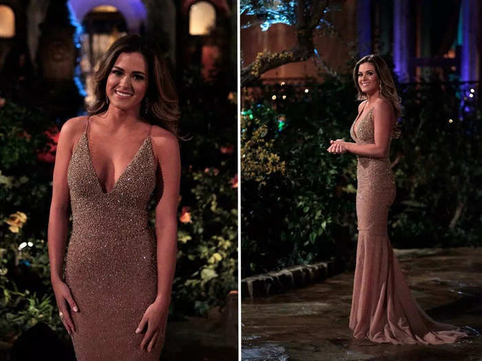 JoJo Fletcher wore a mermaid-style gown with a low neckline on the night she met her now-husband, Jordan Rodger, on "The Bachelorette."