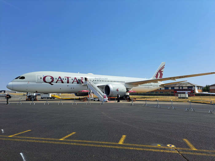 Insider toured one of Qatar Airways Boeing 787 Dreamliners at Farnborough International Airshow 2022 and spoke with a pilot to learn more about the secret room — see inside.