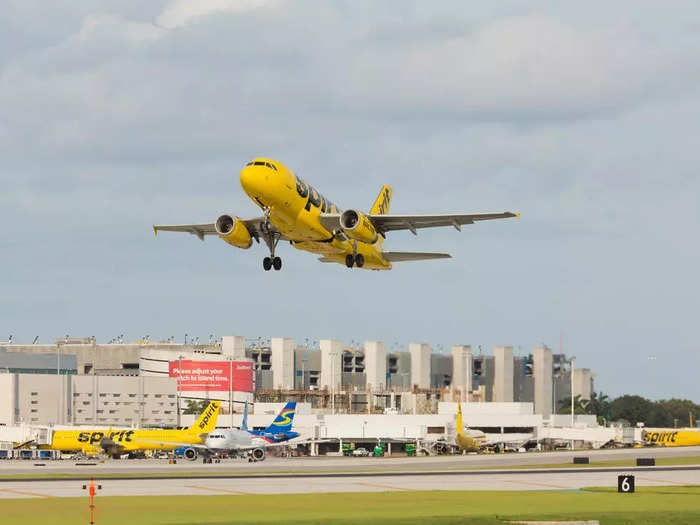 From 1993 to 1999, Spirit expanded its route network, offering flights to Philadelphia, Orlando, St. Petersburg, Myrtle Beach, Los Angeles, and New York City.