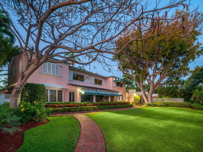 There are houses on three of the parcels, each of which has its own private dock. All told, the compound has 12 bedrooms, 16 full bathrooms, and nine partial bathrooms.