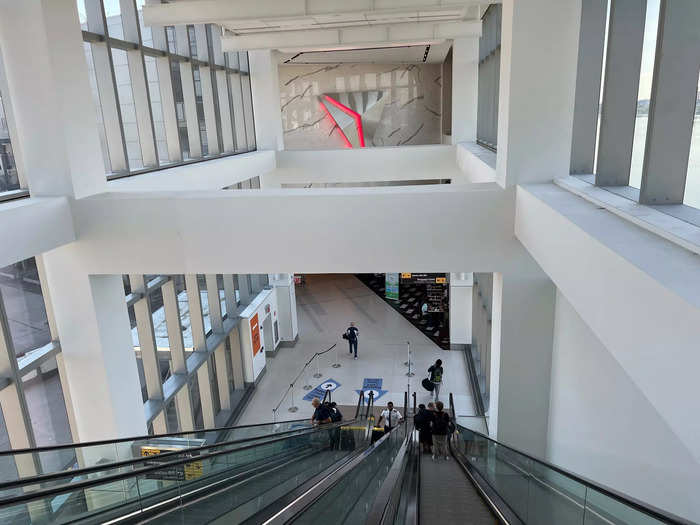 When descending into the gate areas, passengers will see a large Delta logo.