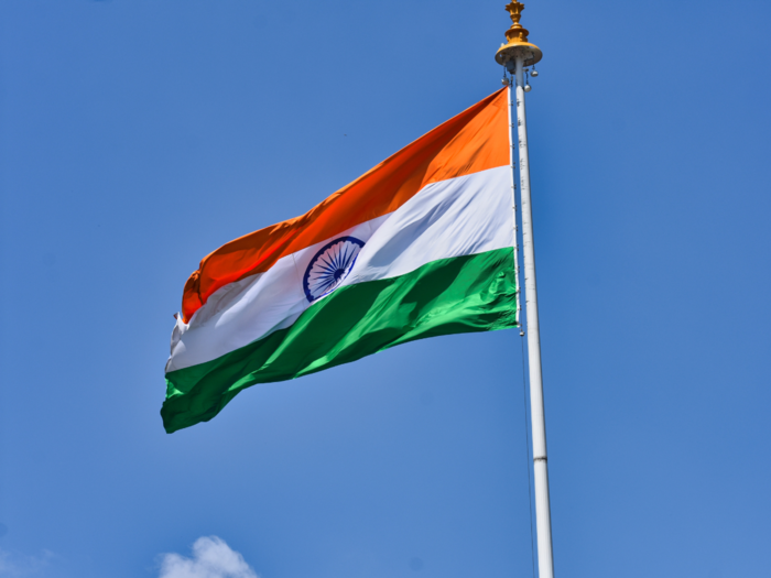 What is the right way to display the National Flag?