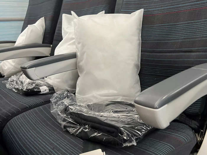 Moreover, the seat came with a pillow and blanket, which helped me sleep…