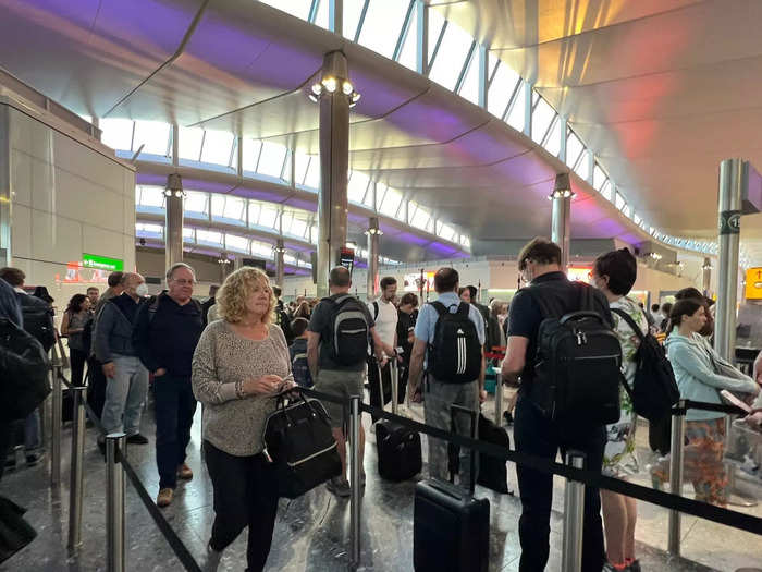 After finally organizing my toiletries, I scanned my boarding pass and made my way through the line, which only took about 15 minutes. The airport had multiple lanes open, and the agents helped get everyone through quickly.