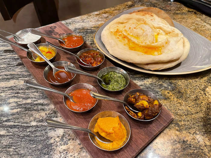 I ordered the famous Indian-style bread service.