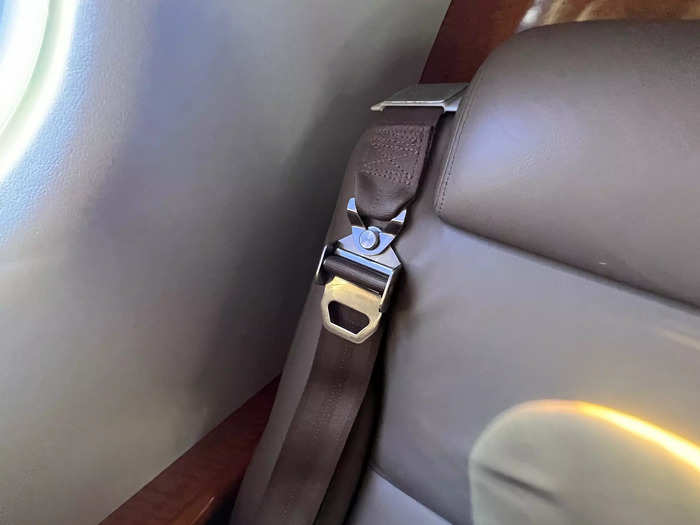 …crossbody seatbelts…