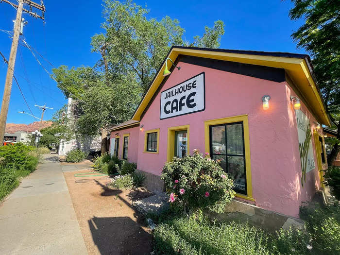 In Moab, I thought the Jailhouse Cafe lived up to its reputation as a popular road trip pit stop.