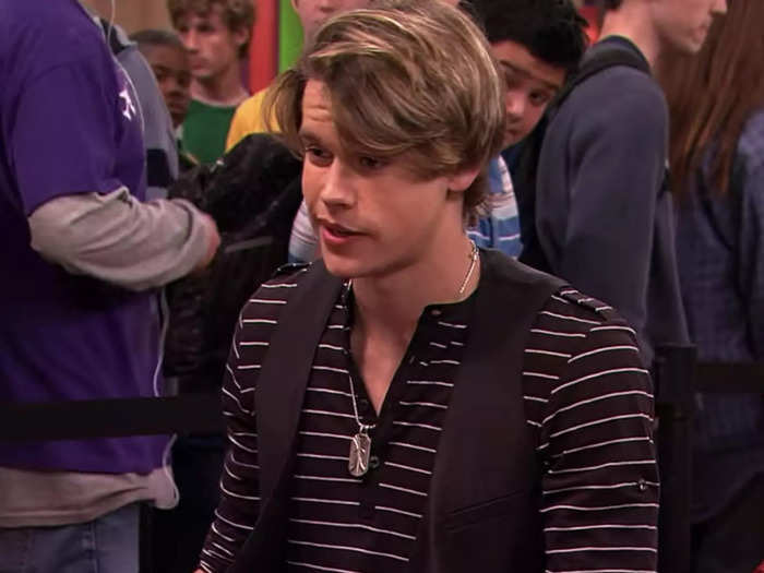 "Glee" star Chord Overstreet also guest-starred as one of the speed daters in the aforementioned episode. He played a band member and former model.