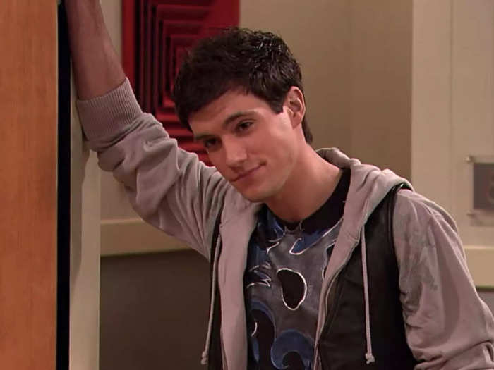 Drew Roy, who had a recurring role as a heartthrob on "Hannah Montana," played a bad boy named Griffin with an unlikely Pee Wee babies obsession.