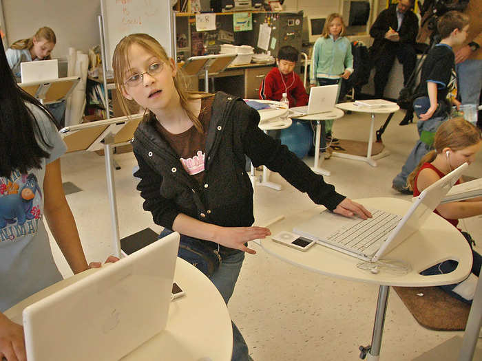 2006: Elton Hills Elementary School in Rochester, Minnesota, tried standing desks in an experimental classroom.