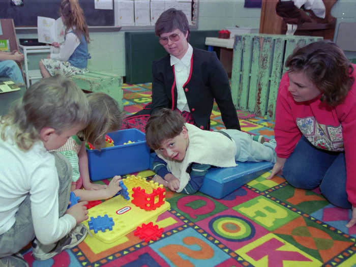 1995: Classrooms at a Pennsylvania elementary school included children with and without disabilities.