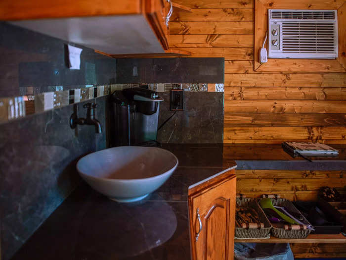 There was AC to keep me cool, and a beautiful vessel sink for washing dishes.