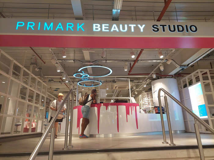 As well as a barbers downstairs, there was a beauty salon ran by a company called Rawr Beauty, which operates salons in five other Primark stores as well as three Asda supermarkets.