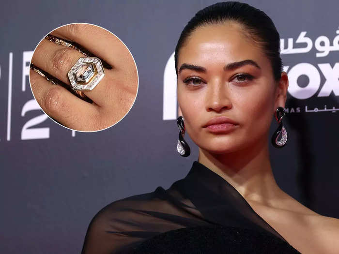 In January 2016, Shanina Shaik showed off her one-of-a-kind jewelry from DJ Ruckus.