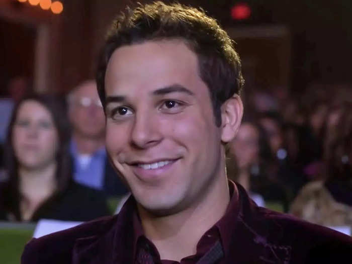 Skylar Astin starred as Jesse, Beca