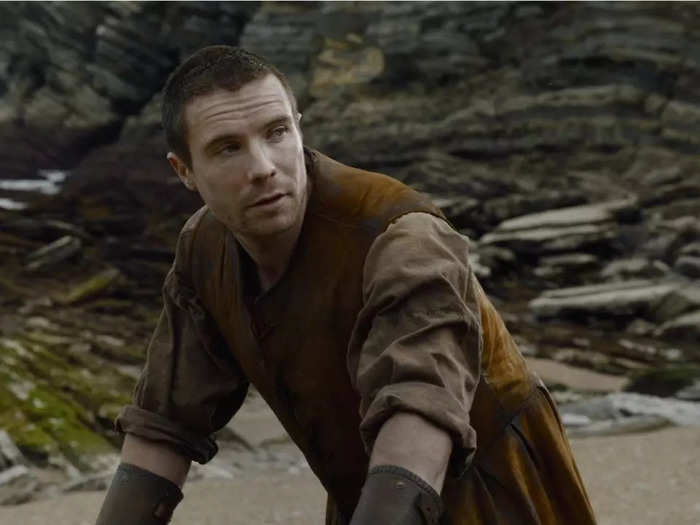 Joe Dempsie says he thought his sex scene with Maisie Williams was an "odd transition."