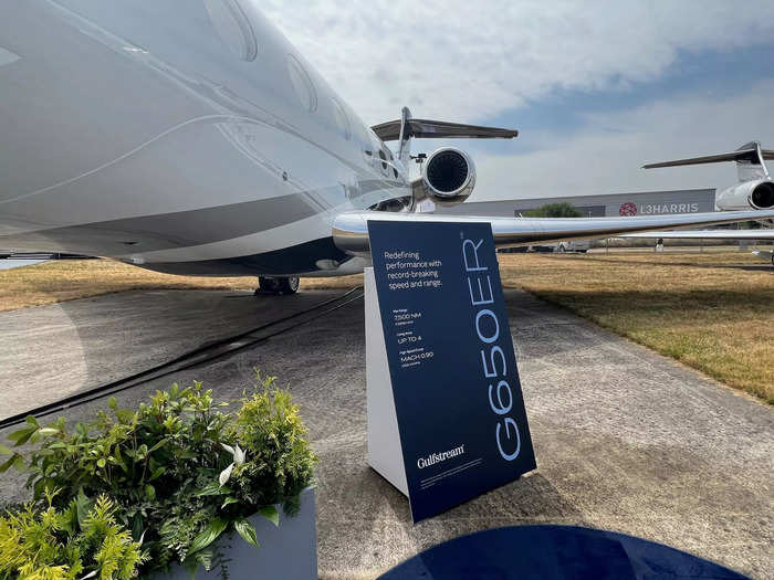 I toured the jet at the Farnborough International Airshow 2022 in July to see how the rich travel — take a look inside.