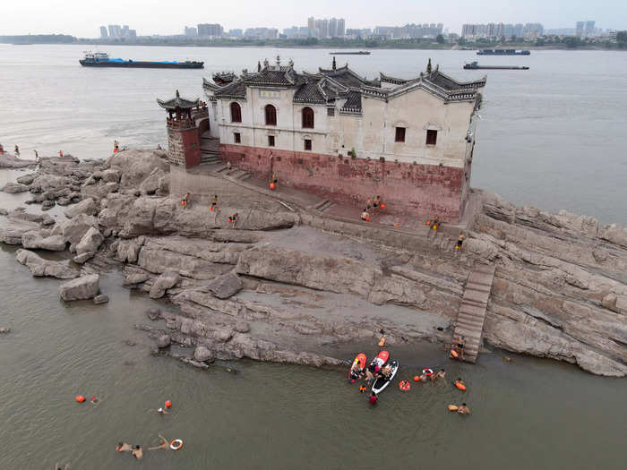 The Guanyin Pavilion stands tall above the Yangtze.