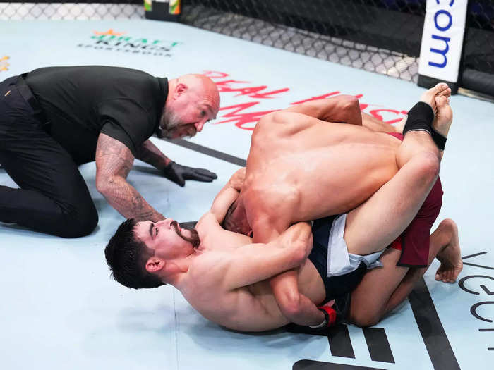 Aguilar wrapped things up for good in the second round when he made Ferreira tap to a guillotine choke.