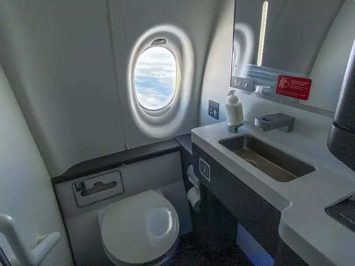 When visiting the aft lavatory, passengers will find a window. While the unique "loo with a view" is not only seen on the A220, it is a cool feature.