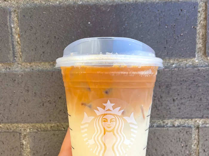 I headed to my local Starbucks for a preview of the new drinks and tried the iced Apple Crisp Oatmilk Macchiato first.