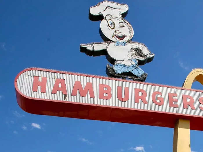 The massive sign features Speedee, the original company logo that predates the golden arches.