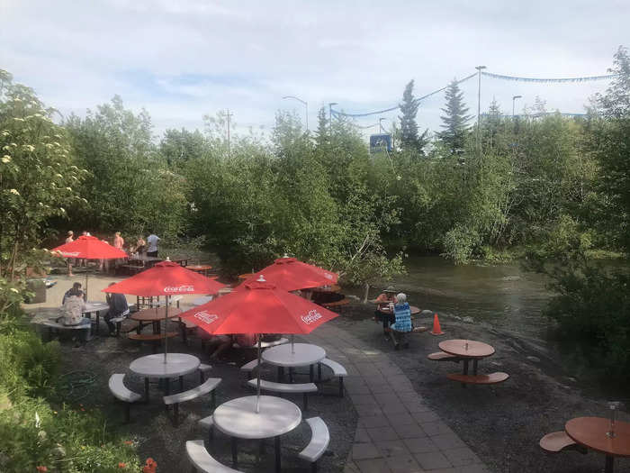 If the weather permits, you can dine by a flowing creek.