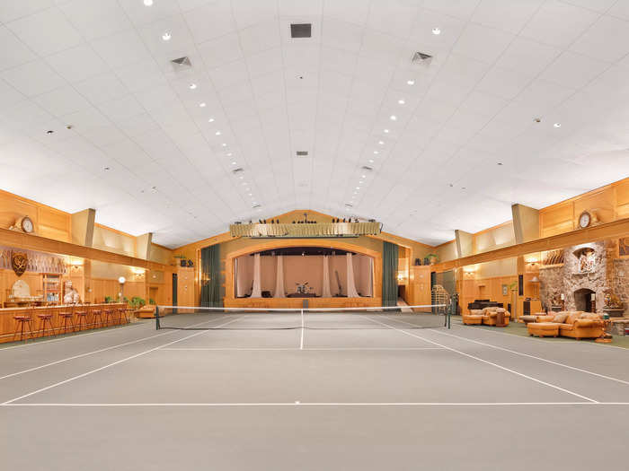 Kittredge had three outdoor tennis courts and one indoor court constructed at the estate.  The indoor tennis court also doubles as a concert venue, which has hosted such bands as The Doobie Brothers, as well as KC and The Sunshine Band.