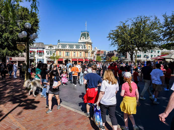 I went window-shopping at the charming shops on Main Street.