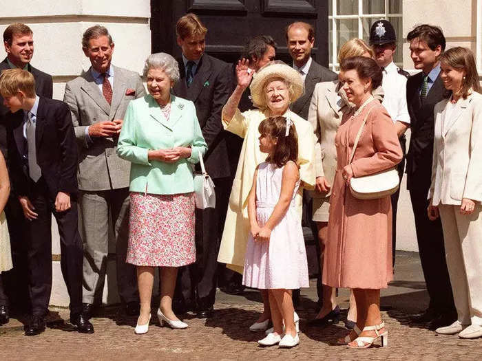 1998: Queen Elizabeth II joined family to celebrate the 98th birthday of Queen Elizabeth, the Queen Mother.