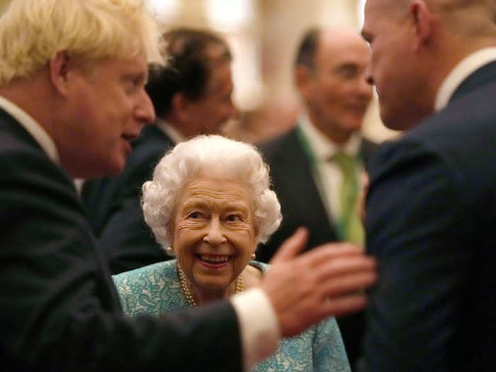 Former UK Prime Minister Boris Johnson tweeted a three-part statement on the Queen