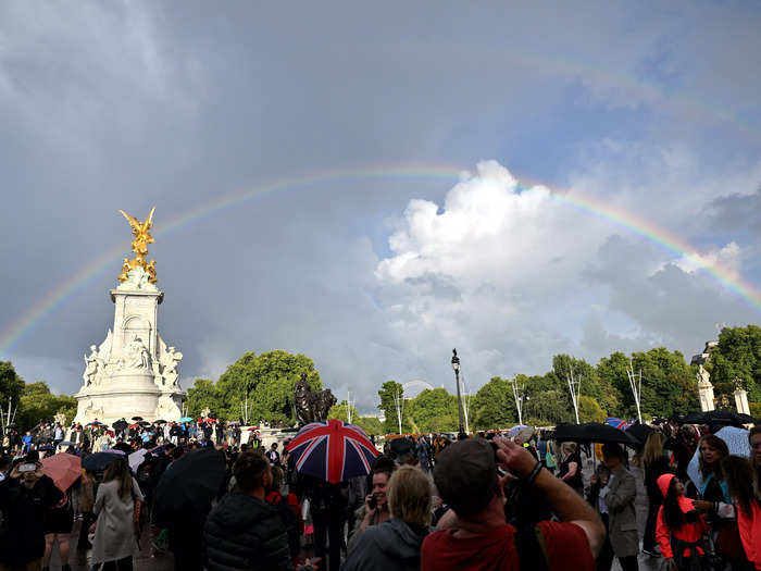 A rainbow also appeared over Buckingham Palace on the evening of the Queen