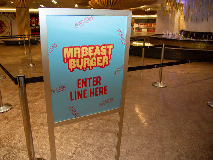 But when I visited the burger shop for lunch a few days after its launch, the mall was devoid of MrBeast fan mobs.