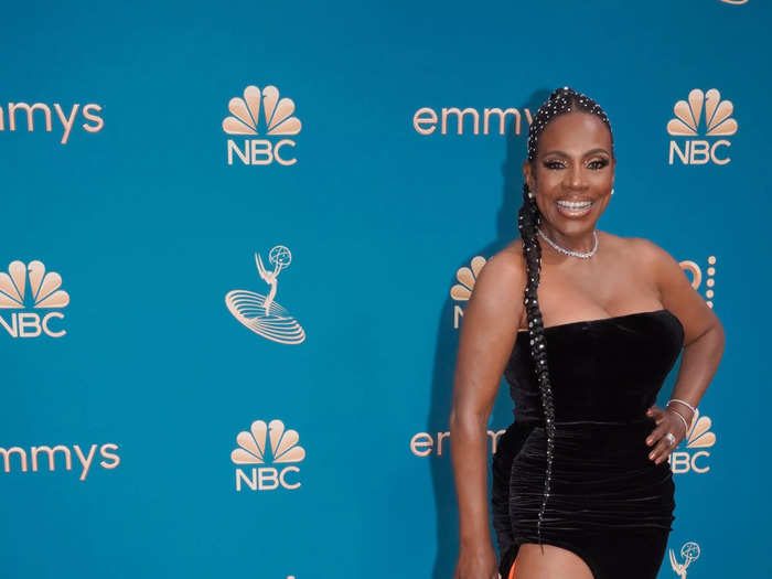 Sheryl Lee Ralph stunned in a strapless black dress.