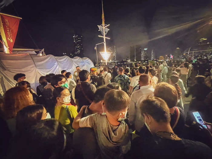 A huge crowd formed at the pier. Hundreds of people — parents holding young kids, couples on dates, rowdy groups — were clamoring to get on board.