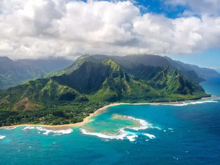 Sail and snorkel along the Na Pali Coast.