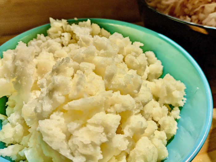 Mix the dry ingredients and add to the mashed potatoes.