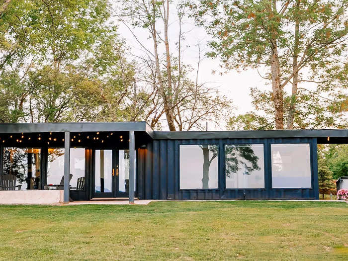 Soon after debuting the home on platforms like Airbnb, the tiny home was flooded with bookings.