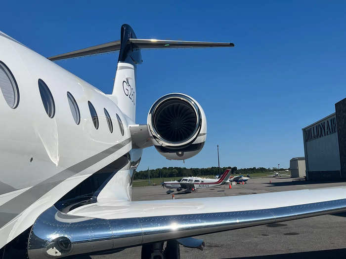 Powered by two Honeywell HTF7250G turbofan engines, the G280 is a mid-ranged aircraft that can fly up to 6,667 kilometers, or 4,143 miles, with an endurance of eight hours.